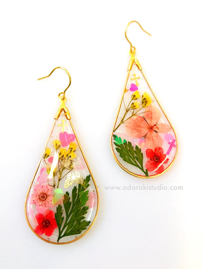 Real Flower Jewellery in Bezel Workshop